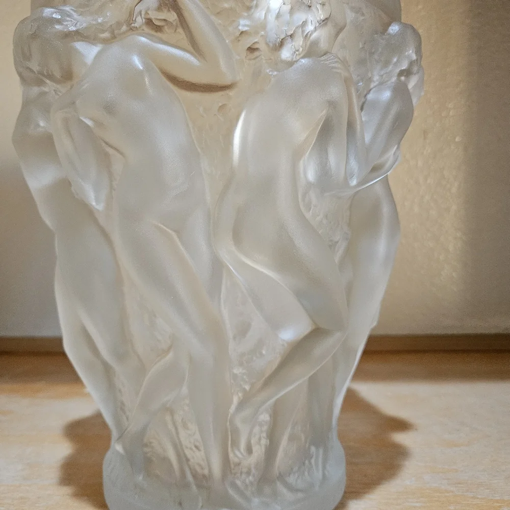 Lalique Crystal Vase - Picture 1 of 7